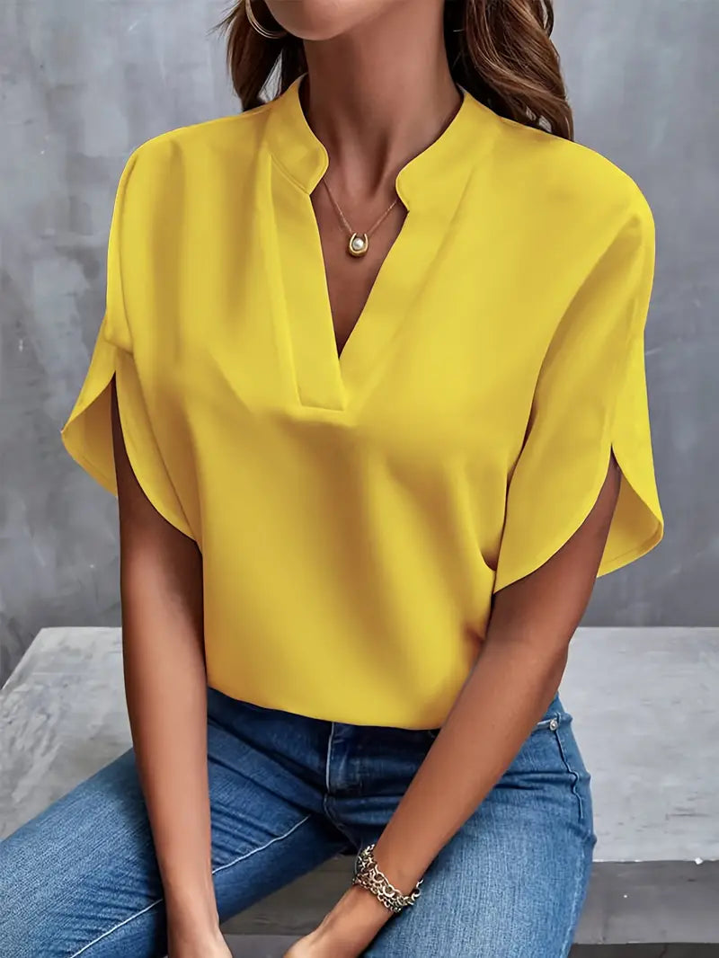 Women's Elegant Lightweight Blouse with Airy Fit for Summer Comfort