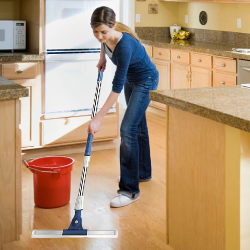 Floor Squeegee – Flexible Cleaning Tool with Rotating Head 3