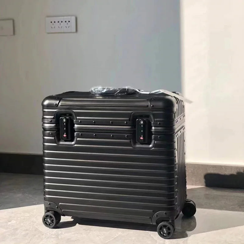 Hard Case Suitcase – Durable Design with 360° Spinner Wheels 8