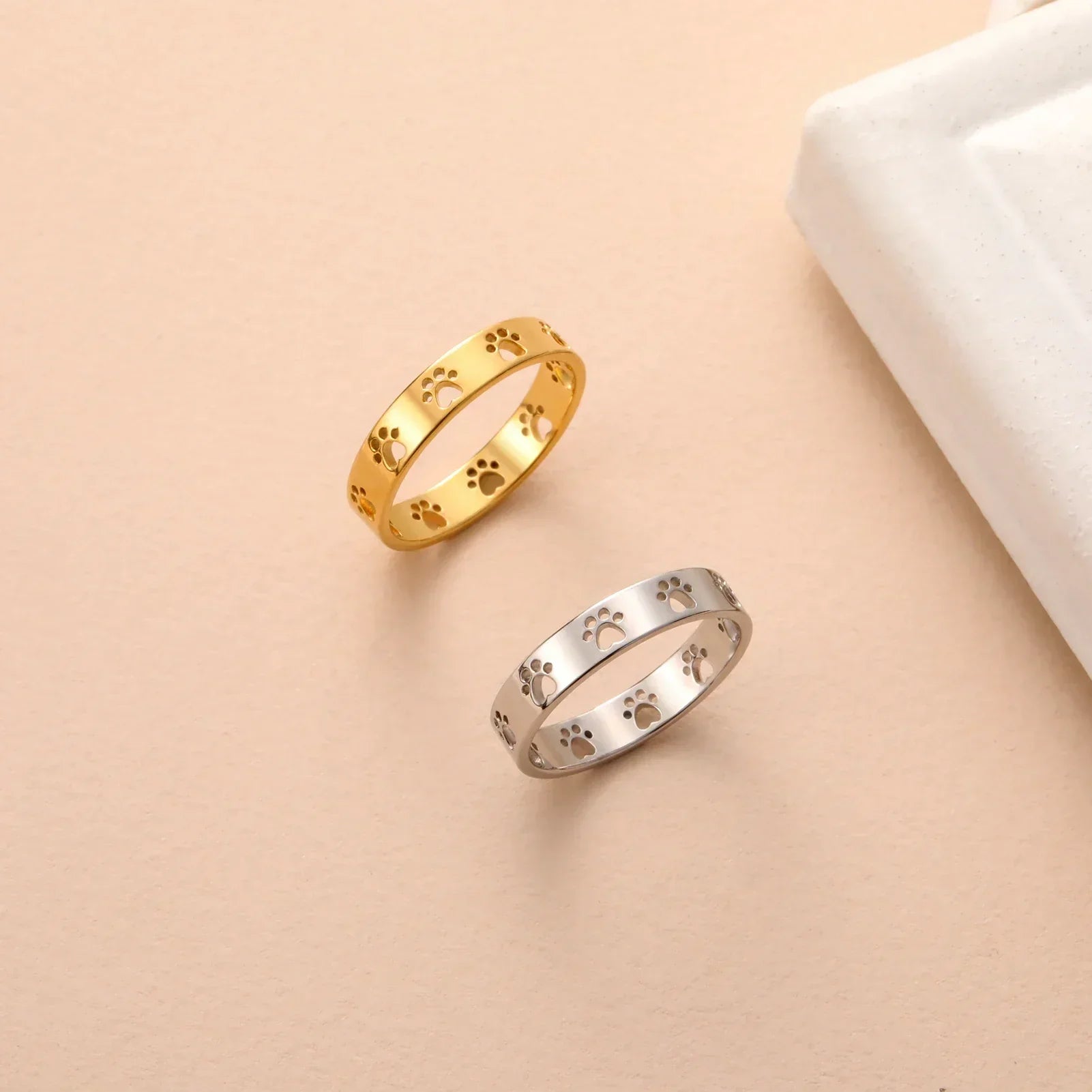 Women’s Adjustable Ring with Paw Print Design 4