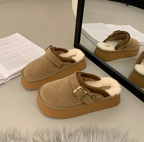 Women's Clogs with Adjustable Straps