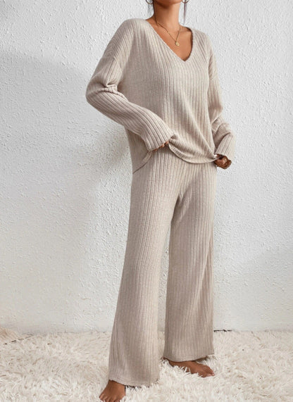 Women's Cozy Knitted Sweater with Versatile Design
