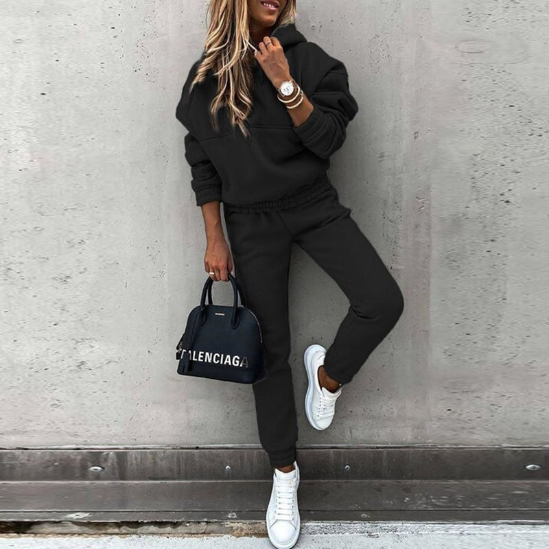 Women's Modern Jogging Set for Active Lifestyle