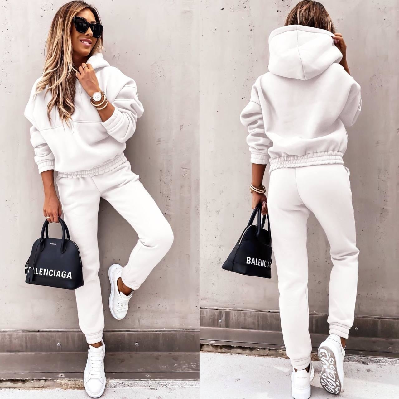 Women's Modern Jogging Set for Active Lifestyle