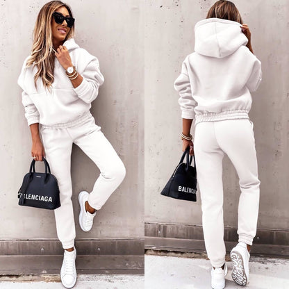 Women's Modern Jogging Set for Active Lifestyle