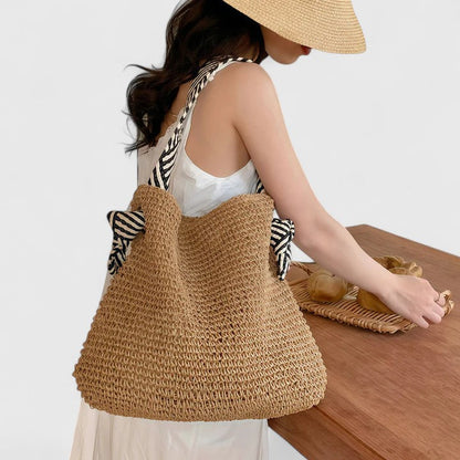 Women’s Shoulder Bag for Everyday Use and Organization 2