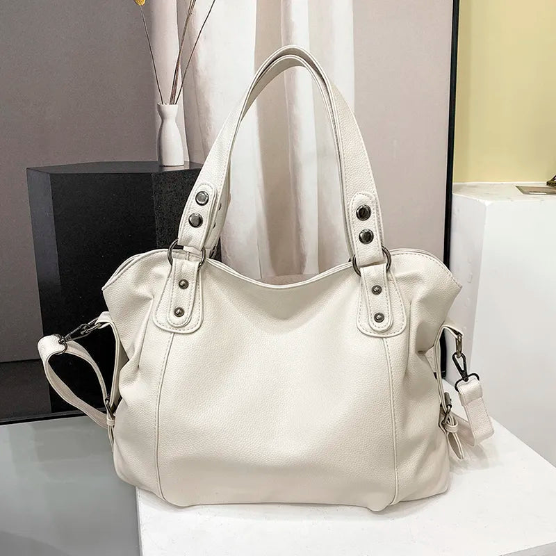 Women’s Shoulder Bag with Magnetic Closure for Everyday Use 5