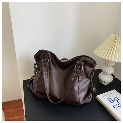 Women’s Shoulder Bag with Magnetic Closure for Everyday Use 8