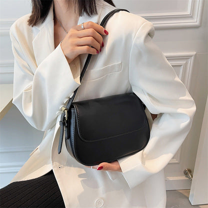 Women’s Shoulder Bag with Practical Storage Design 5