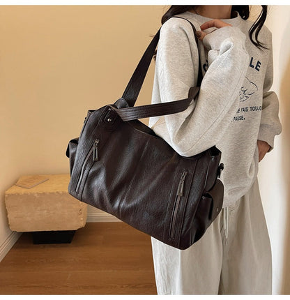 Women’s Structured Handbag with Interior Compartments 2