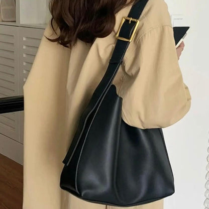 Women’s Structured Shoulder Bag with Multiple Compartments 2