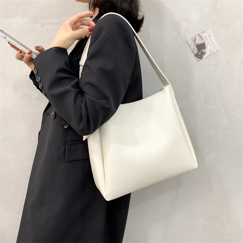 Women’s Structured Tote Bag with Interior Compartment 3