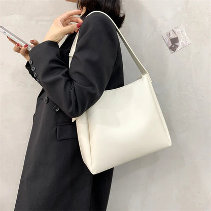 Women’s Structured Tote Bag with Interior Compartment 3